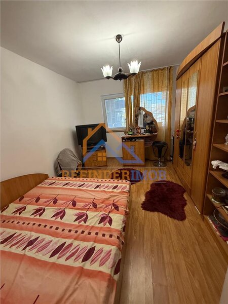 Vanzare apartament 3 camere Drumul Taberei - Parc Moghiros