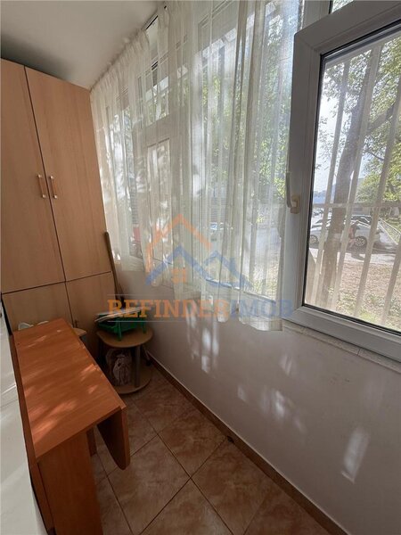 Vanzare apartament 3 camere Drumul Taberei - Parc Moghiros